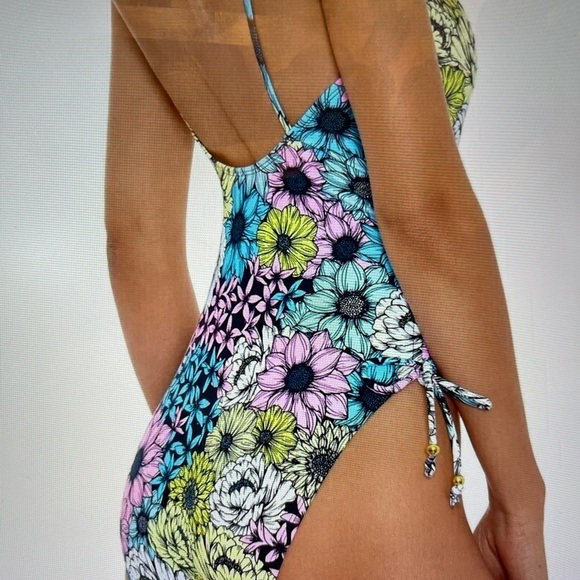Salt + Cover 1-pc Swim Suite Sz Med - Picture 3 of 7